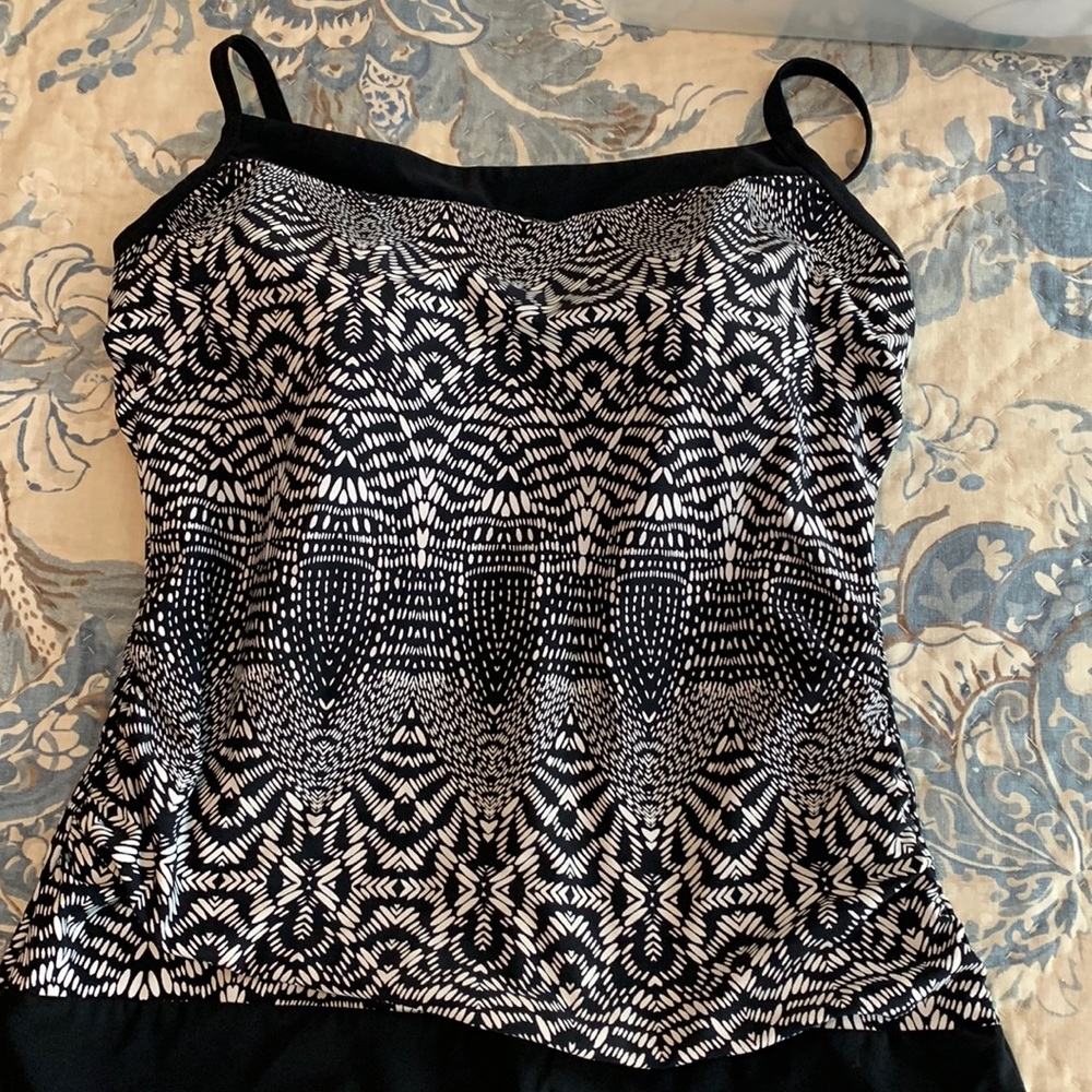 Flattering swimsuit with built in bra